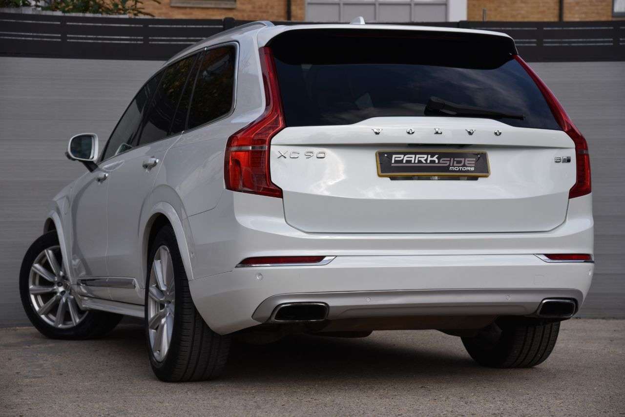 A 2016 VOLVO XC90 2.0h T8 Twin Engine 9.2kWh Inscription SUV 5dr Petrol Plug-in Hybrid Geartr A 2016 VOLVO XC90 2.0h T8 Twin Engine 9.2kWh Inscription SUV 5dr Petrol Plug-in Hybrid Geartr