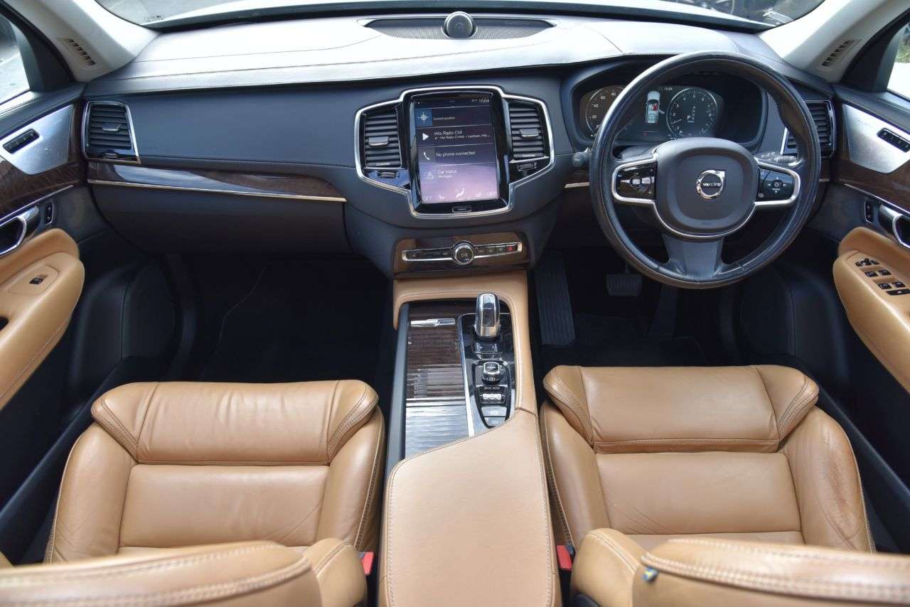 A 2016 VOLVO XC90 2.0h T8 Twin Engine 9.2kWh Inscription SUV 5dr Petrol Plug-in Hybrid Geartr A 2016 VOLVO XC90 2.0h T8 Twin Engine 9.2kWh Inscription SUV 5dr Petrol Plug-in Hybrid Geartr
