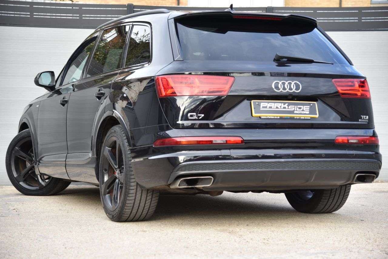 A 2018 AUDI Q7 3.0 TDI V6 Black Edition SUV 5dr Diesel Tiptronic quattro Euro 6 (s/s) (272 A 2018 AUDI Q7 3.0 TDI V6 Black Edition SUV 5dr Diesel Tiptronic quattro Euro 6 (s/s) (272