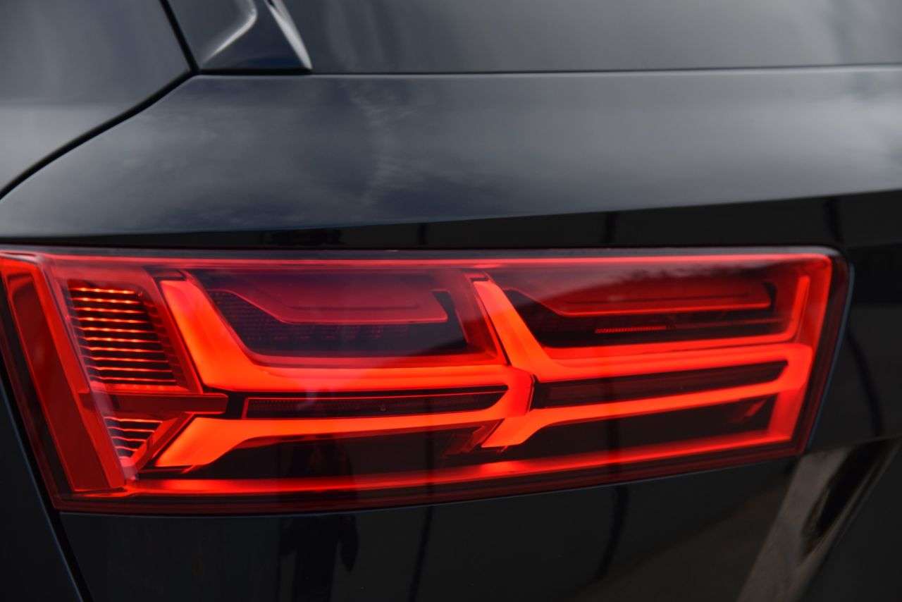 2018 AUDI Q7 2018 AUDI Q7
