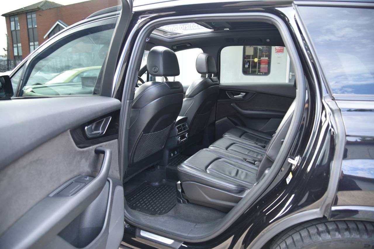 2018 AUDI Q7 2018 AUDI Q7