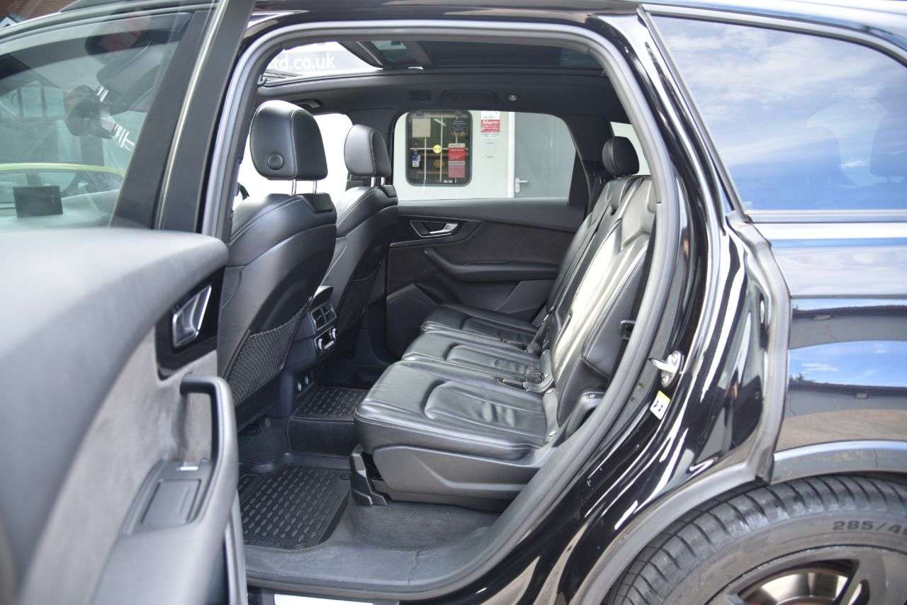 2018 AUDI Q7 2018 AUDI Q7