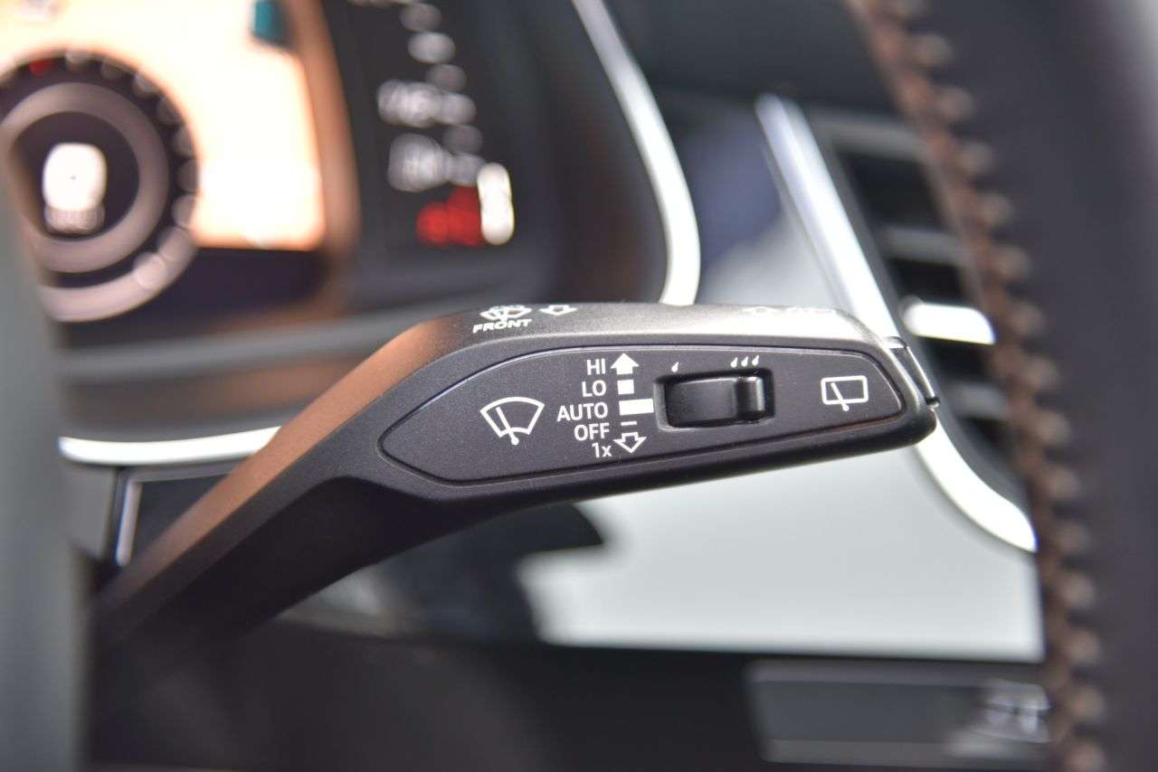 2018 AUDI Q7 2018 AUDI Q7