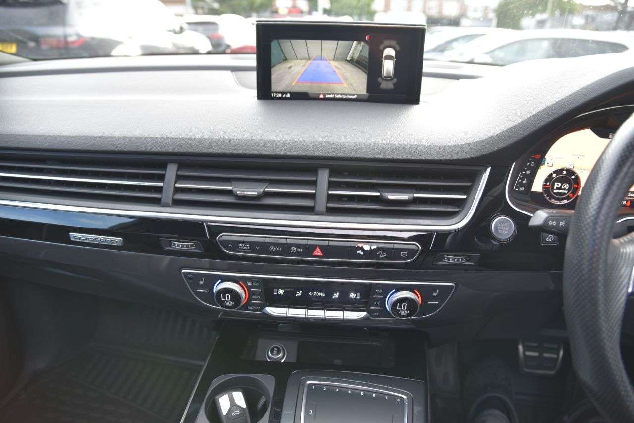 2018 AUDI Q7 2018 AUDI Q7