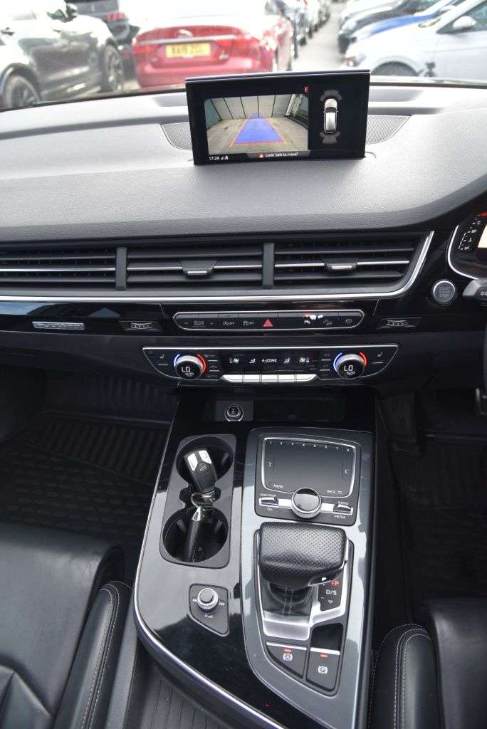 2018 AUDI Q7 2018 AUDI Q7