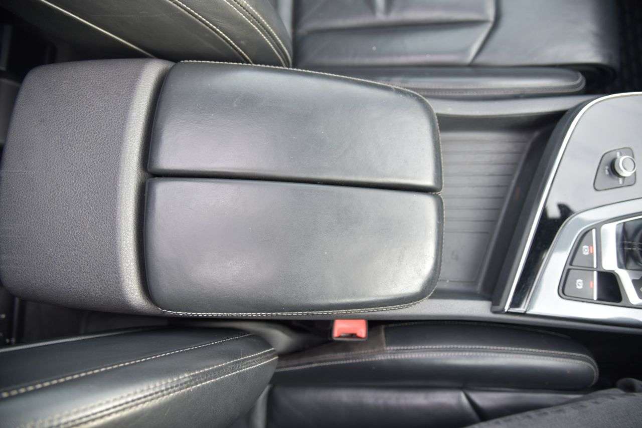 2018 AUDI Q7 2018 AUDI Q7