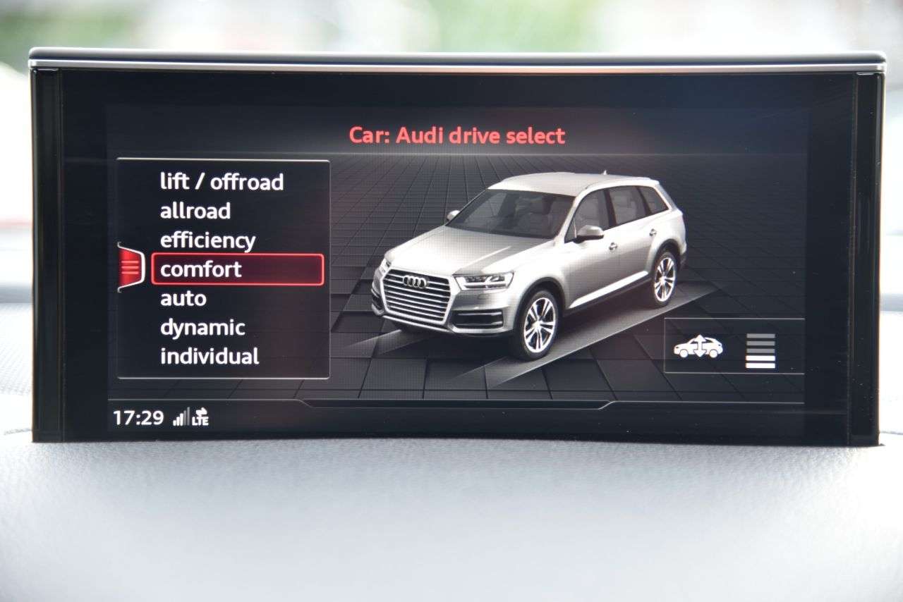 2018 AUDI Q7 2018 AUDI Q7
