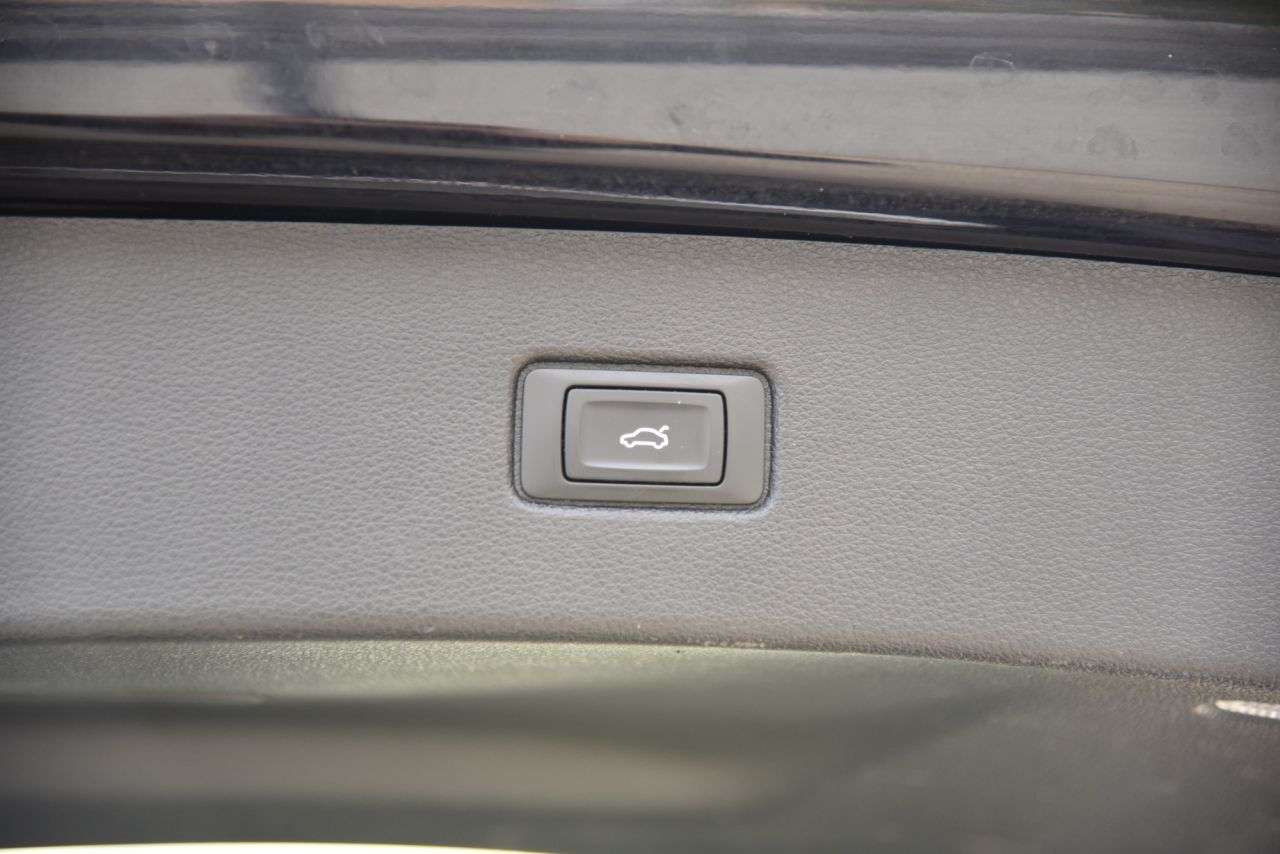 2018 AUDI Q7 2018 AUDI Q7