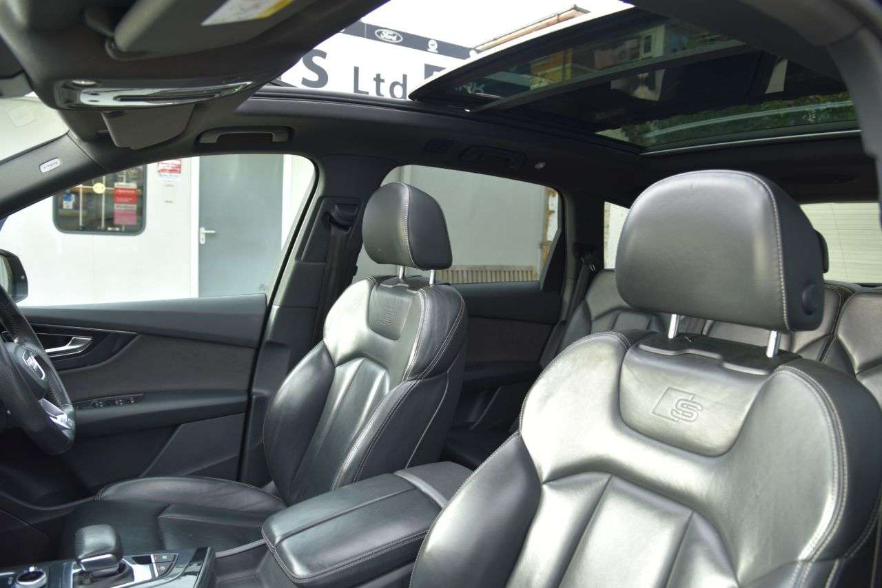2018 AUDI Q7 2018 AUDI Q7