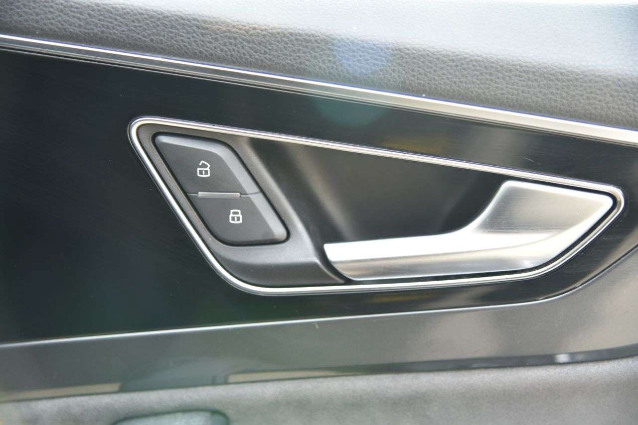 2018 AUDI Q7 2018 AUDI Q7