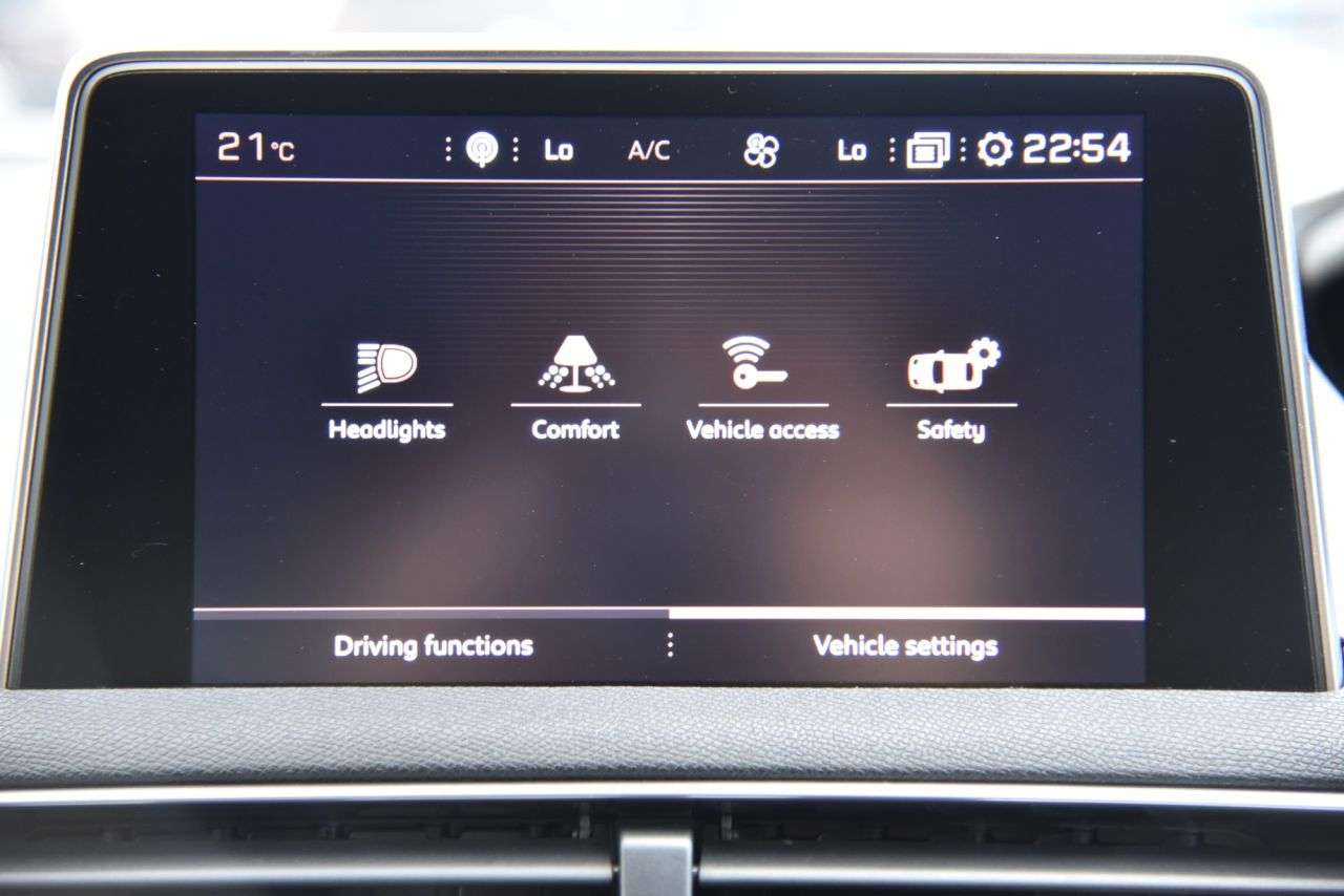 2018 PEUGEOT 3008 2018 PEUGEOT 3008