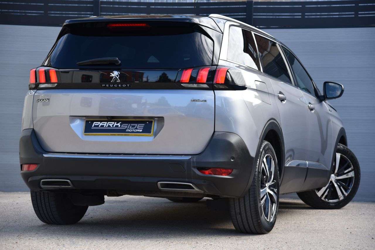 2019 PEUGEOT 5008 2019 PEUGEOT 5008