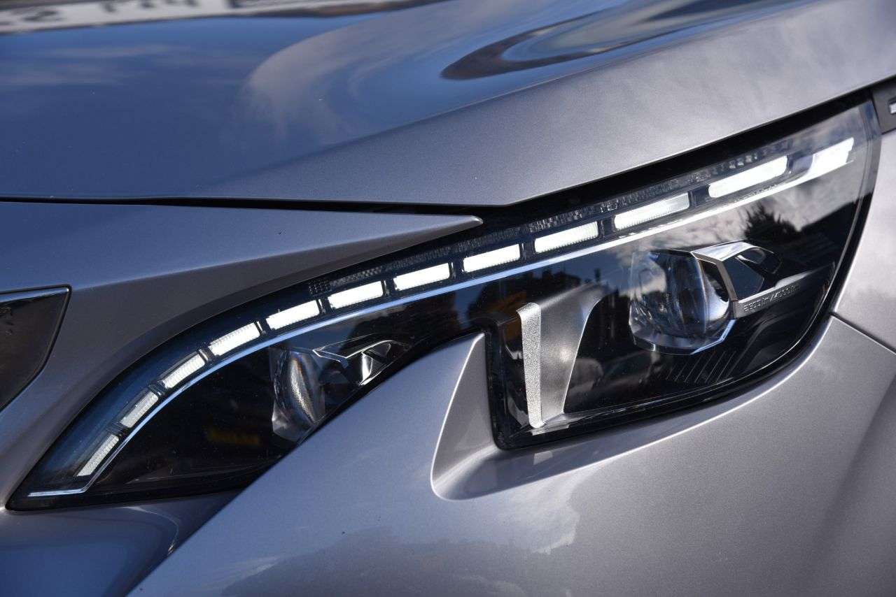 2019 PEUGEOT 5008 2019 PEUGEOT 5008