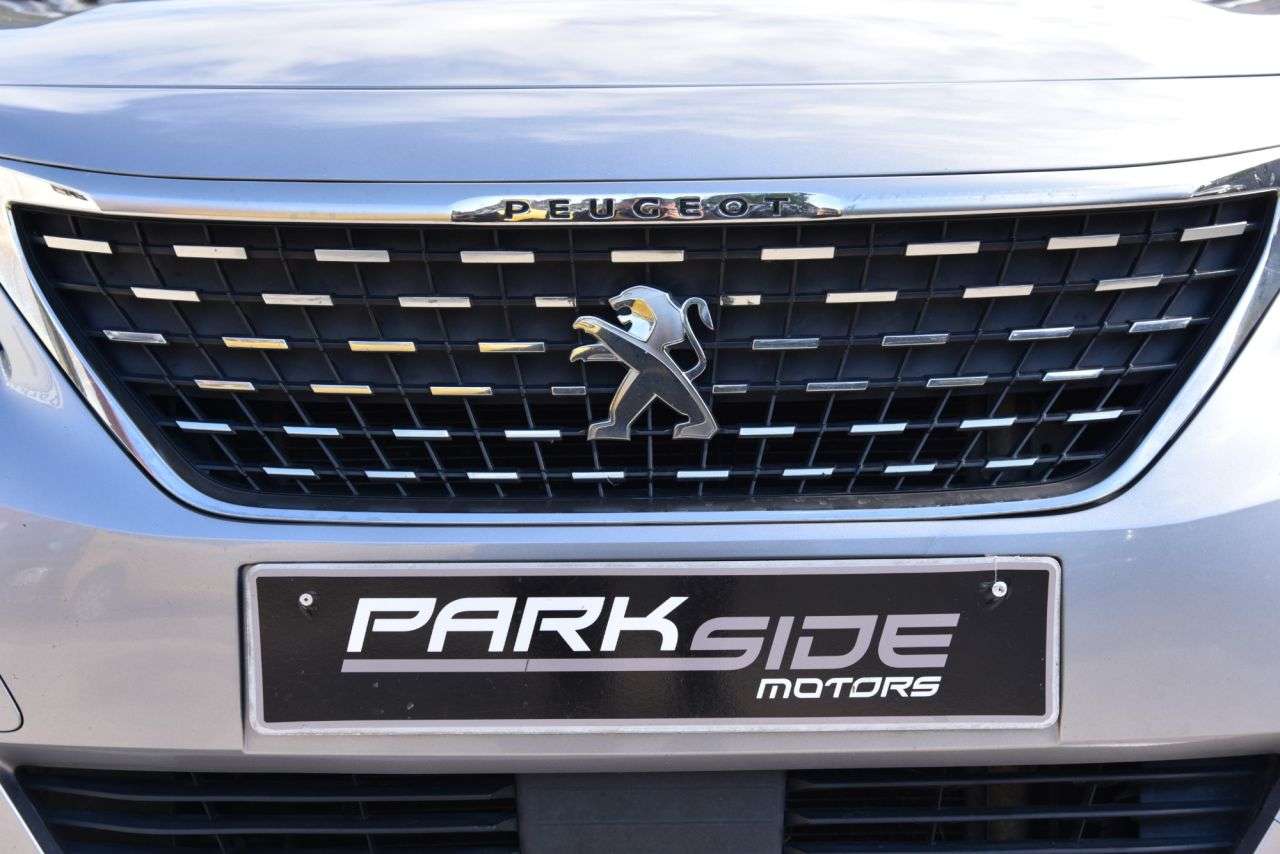 2019 PEUGEOT 5008 2019 PEUGEOT 5008