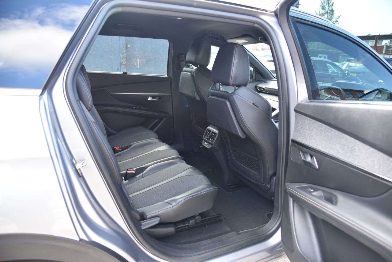 2019 PEUGEOT 5008 2019 PEUGEOT 5008