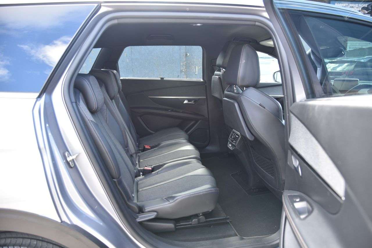 2019 PEUGEOT 5008 2019 PEUGEOT 5008