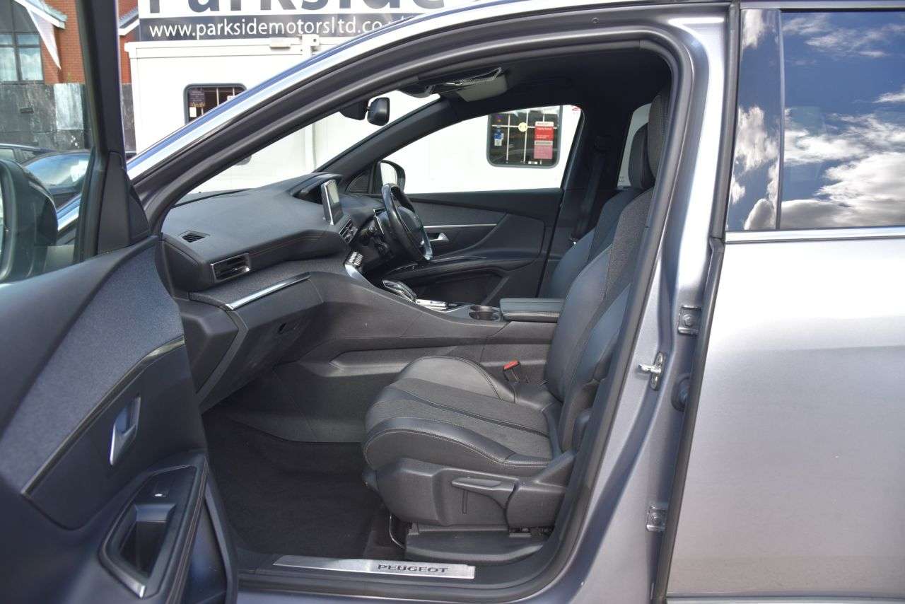 2019 PEUGEOT 5008 2019 PEUGEOT 5008