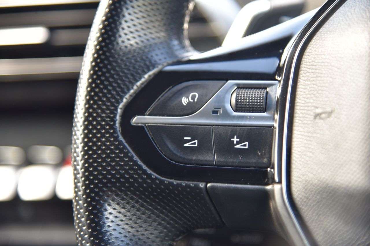 2019 PEUGEOT 5008 2019 PEUGEOT 5008