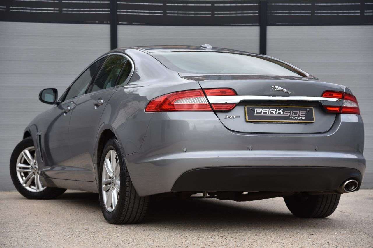 A 2012 JAGUAR XF 2.2d Luxury Saloon 4dr Diesel Auto Euro 5 (s/s) (190 ps) 2 KEYS | LEATHER | A 2012 JAGUAR XF 2.2d Luxury Saloon 4dr Diesel Auto Euro 5 (s/s) (190 ps) 2 KEYS | LEATHER |