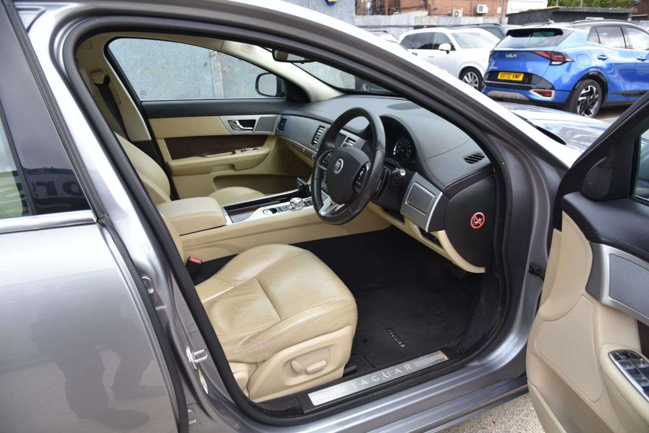 2012 JAGUAR XF 2012 JAGUAR XF