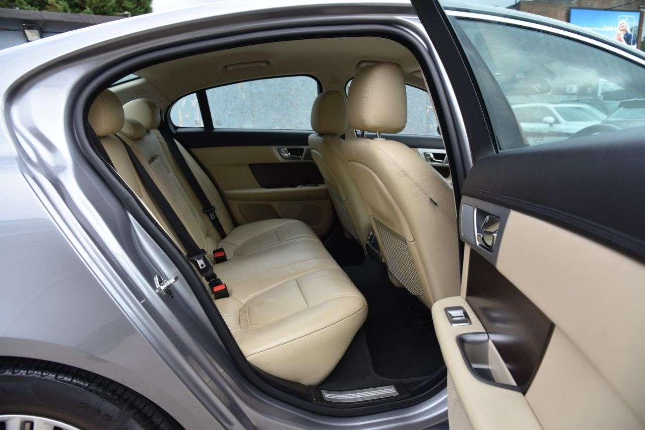 2012 JAGUAR XF 2012 JAGUAR XF