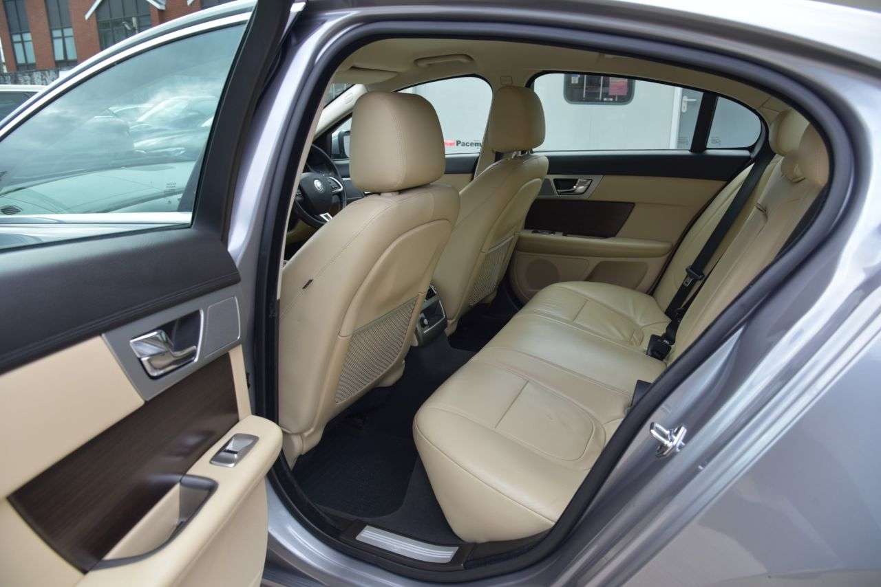 2012 JAGUAR XF 2012 JAGUAR XF