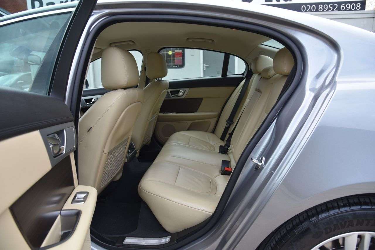2012 JAGUAR XF 2012 JAGUAR XF