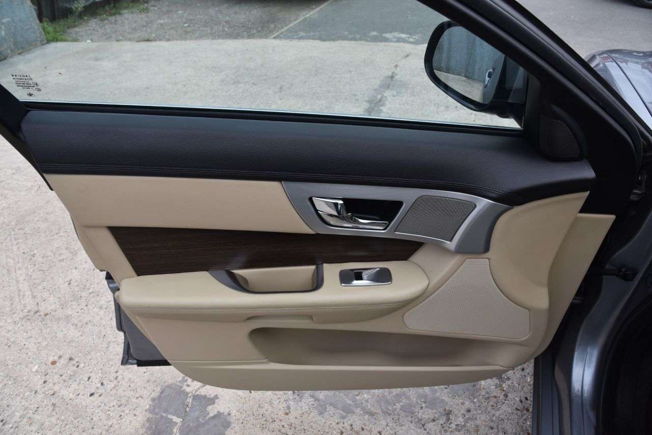 2012 JAGUAR XF 2012 JAGUAR XF