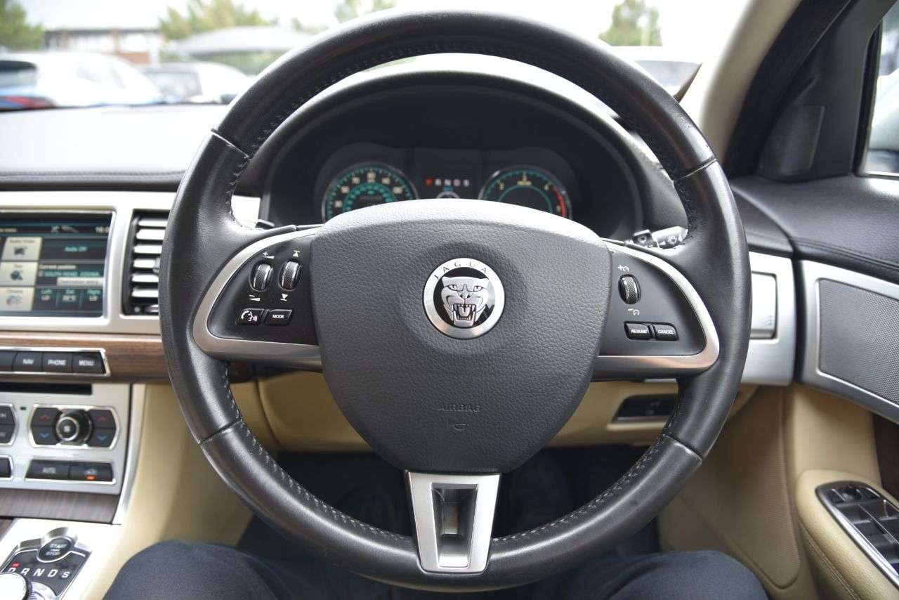 2012 JAGUAR XF 2012 JAGUAR XF