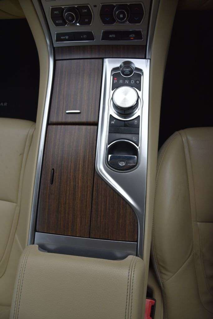 2012 JAGUAR XF 2012 JAGUAR XF