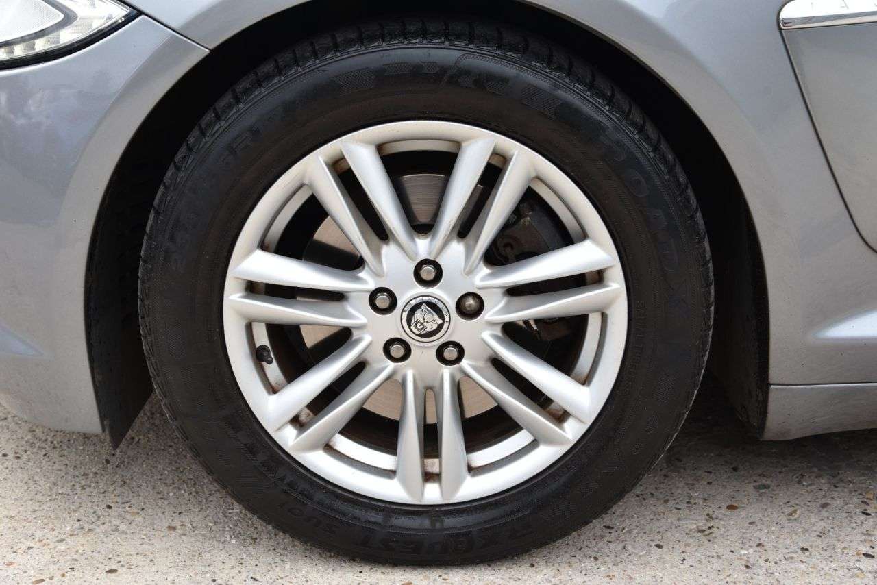 2012 JAGUAR XF 2012 JAGUAR XF