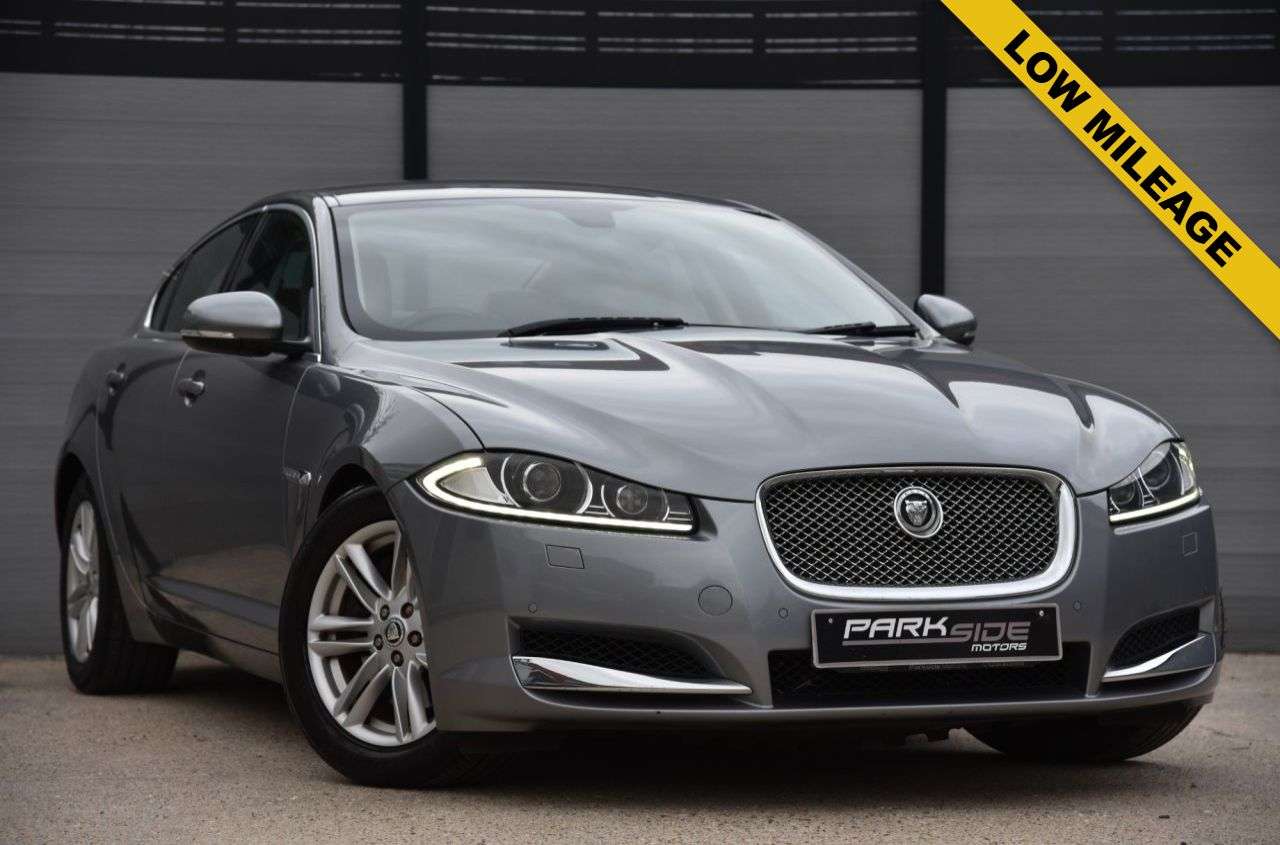 A 2012 JAGUAR XF 2.2d Luxury Saloon 4dr Diesel Auto Euro 5 (s/s) (190 ps) 2 KEYS | LEATHER | A 2012 JAGUAR XF 2.2d Luxury Saloon 4dr Diesel Auto Euro 5 (s/s) (190 ps) 2 KEYS | LEATHER |