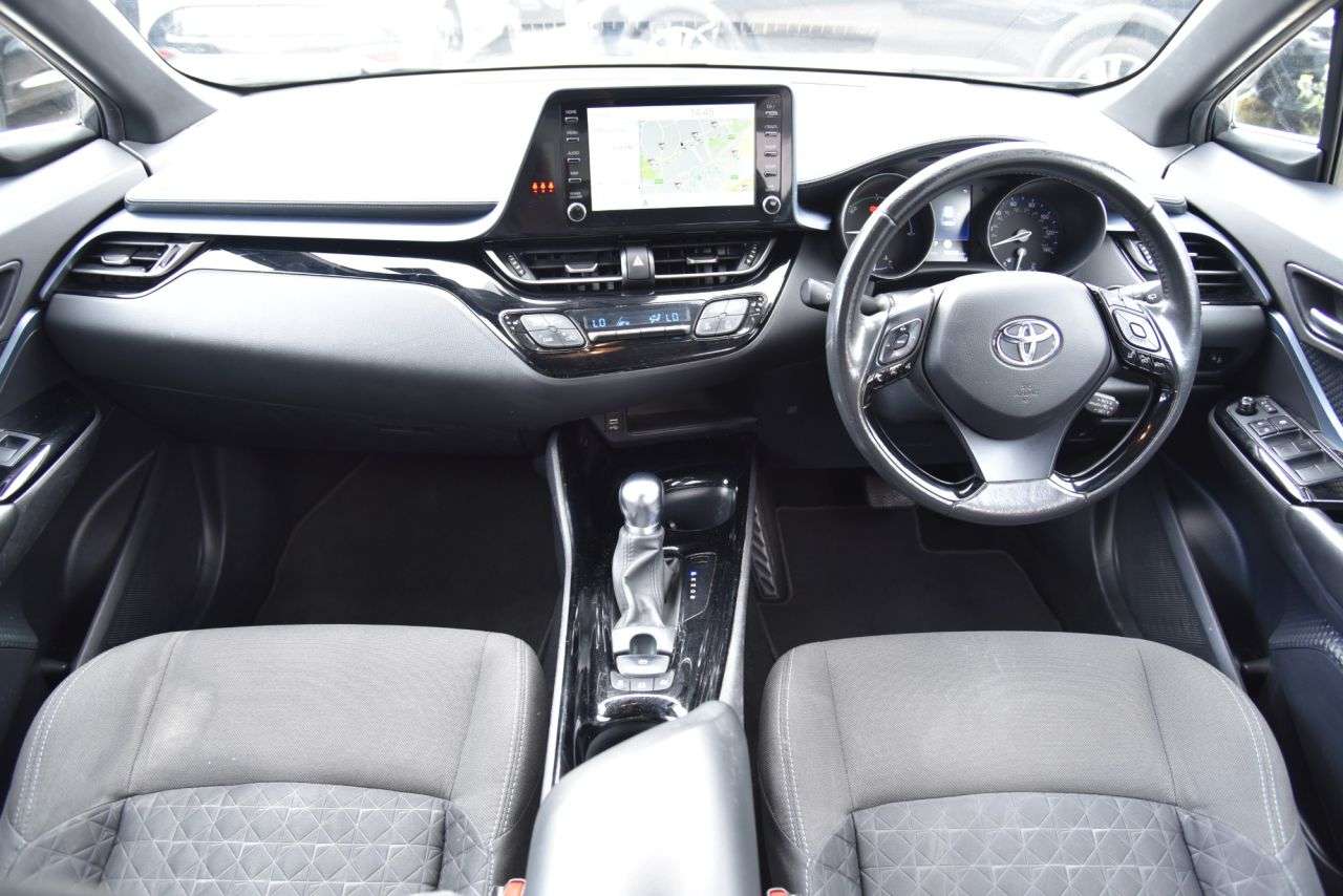 A 2021 TOYOTA C-HR 1.8 VVT-h GPF Design SUV 5dr Petrol Hybrid CVT Euro 6 (s/s) (122 ps) PRIVAC A 2021 TOYOTA C-HR 1.8 VVT-h GPF Design SUV 5dr Petrol Hybrid CVT Euro 6 (s/s) (122 ps) PRIVAC