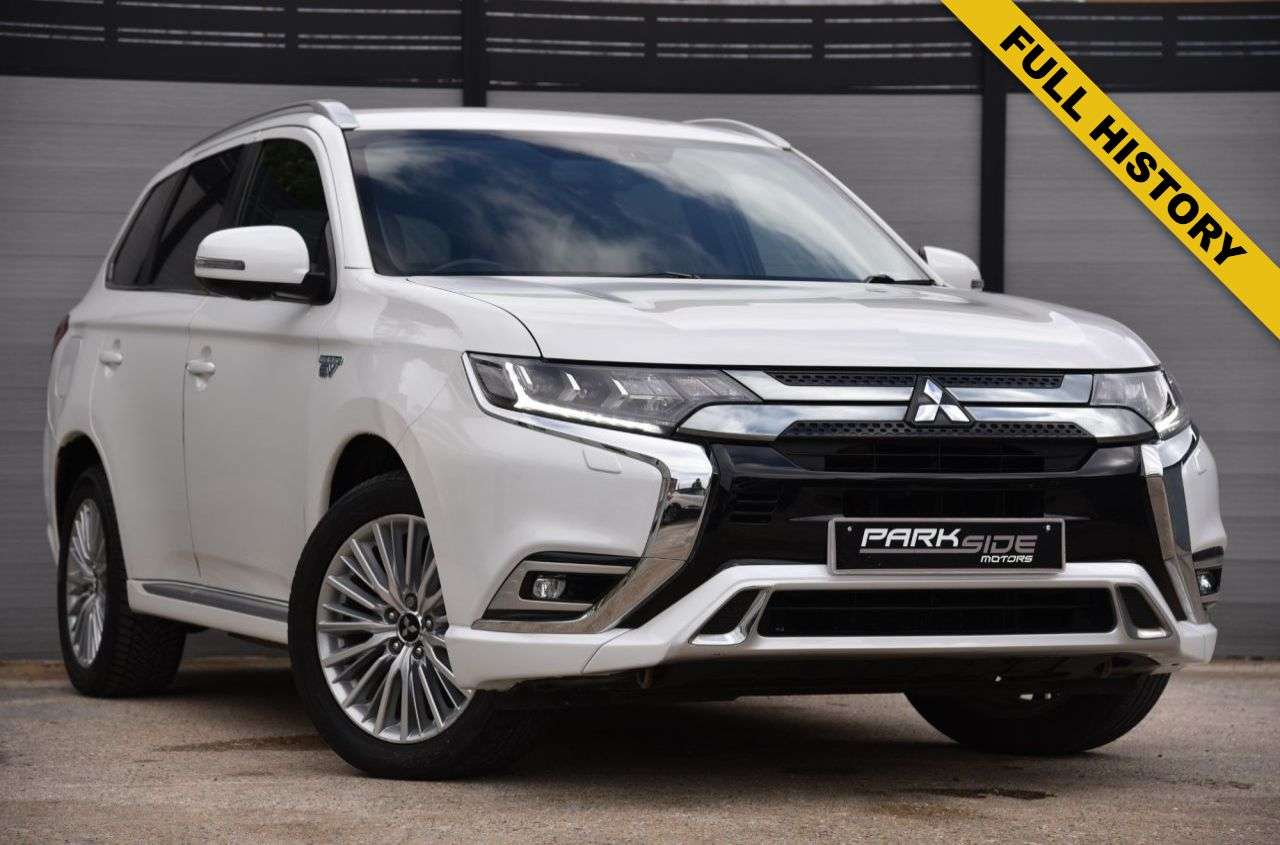 A 2019 MITSUBISHI OUTLANDER 2.4h TwinMotor 13.8kWh 4h SUV 5dr Petrol Plug-in Hybrid CVT 4WD Euro 6 (s/s A 2019 MITSUBISHI OUTLANDER 2.4h TwinMotor 13.8kWh 4h SUV 5dr Petrol Plug-in Hybrid CVT 4WD Euro 6 (s/s