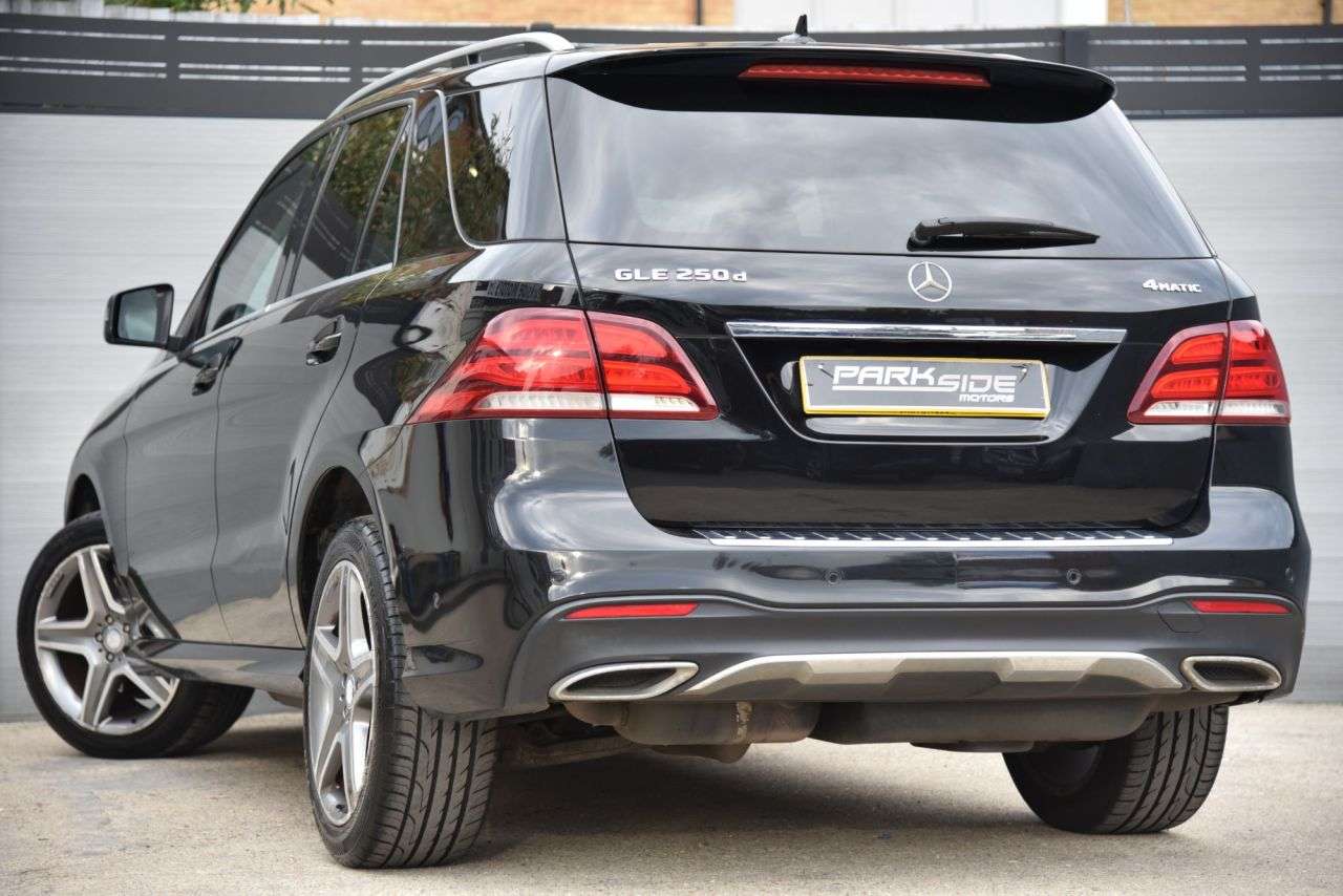 A 2016 MERCEDES-BENZ GLE 2.1 GLE250d AMG Line SUV 5dr Diesel G-Tronic 4MATIC Euro 6 (s/s) (204 ps) L A 2016 MERCEDES-BENZ GLE 2.1 GLE250d AMG Line SUV 5dr Diesel G-Tronic 4MATIC Euro 6 (s/s) (204 ps) L