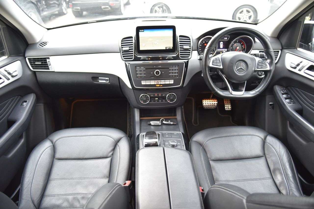 A 2016 MERCEDES-BENZ GLE 2.1 GLE250d AMG Line SUV 5dr Diesel G-Tronic 4MATIC Euro 6 (s/s) (204 ps) L A 2016 MERCEDES-BENZ GLE 2.1 GLE250d AMG Line SUV 5dr Diesel G-Tronic 4MATIC Euro 6 (s/s) (204 ps) L
