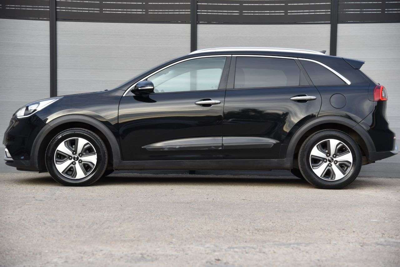 2017 KIA NIRO 2017 KIA NIRO