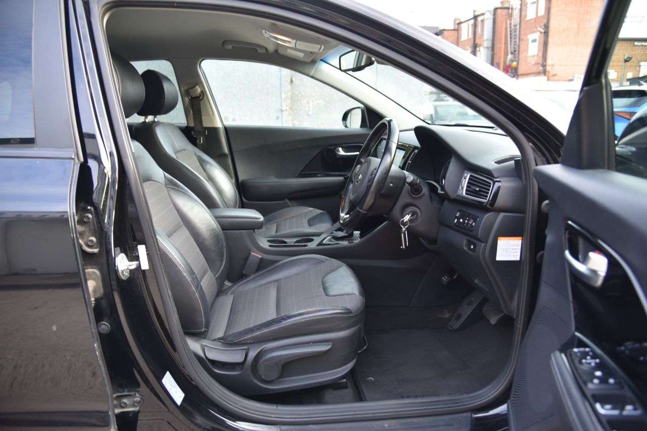 2017 KIA NIRO 2017 KIA NIRO