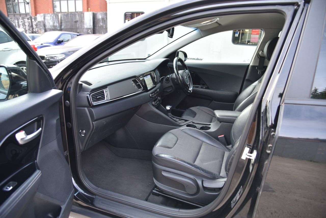 2017 KIA NIRO 2017 KIA NIRO