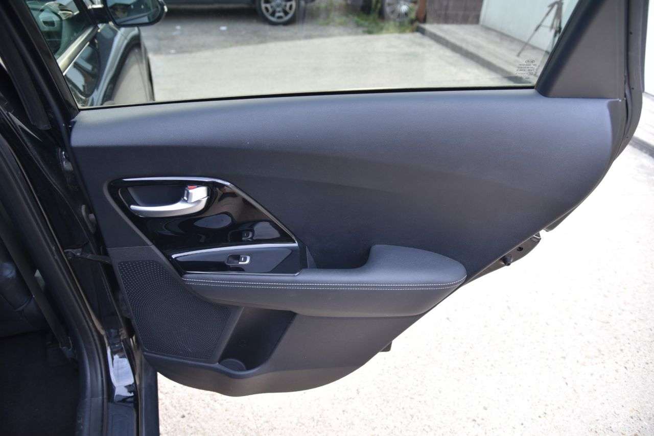 2017 KIA NIRO 2017 KIA NIRO