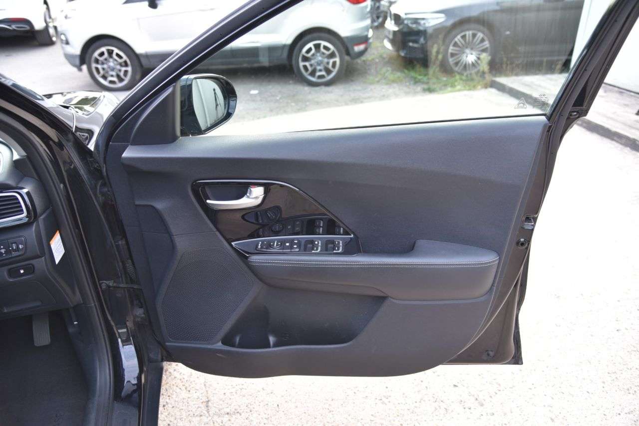 2017 KIA NIRO 2017 KIA NIRO