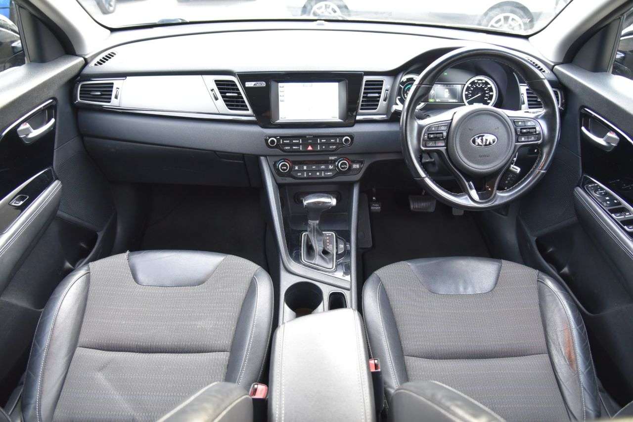 A 2017 KIA NIRO 1.6h GDi 2 SUV 5dr Petrol Hybrid DCT Euro 6 (s/s) (139 bhp) HYBRID | PRIVAC A 2017 KIA NIRO 1.6h GDi 2 SUV 5dr Petrol Hybrid DCT Euro 6 (s/s) (139 bhp) HYBRID | PRIVAC