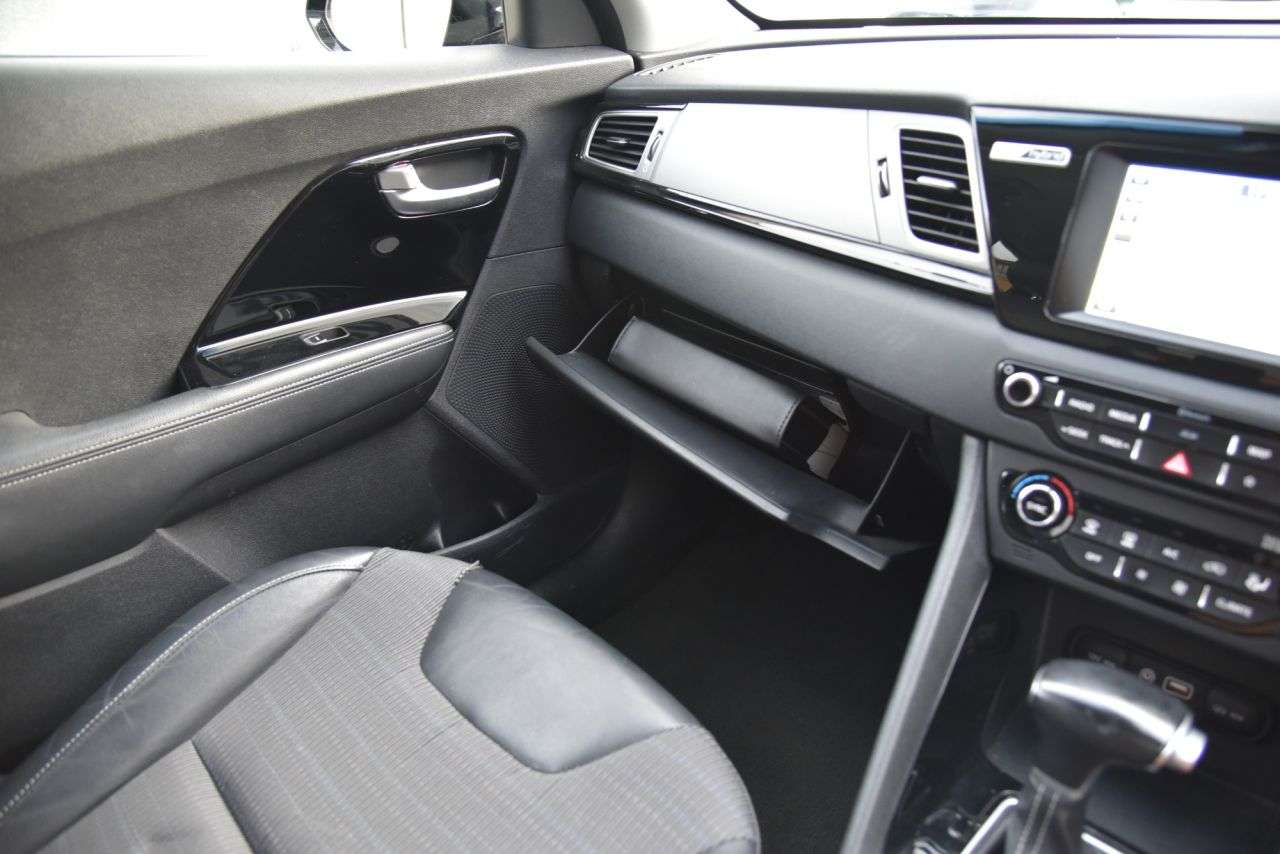 2017 KIA NIRO 2017 KIA NIRO