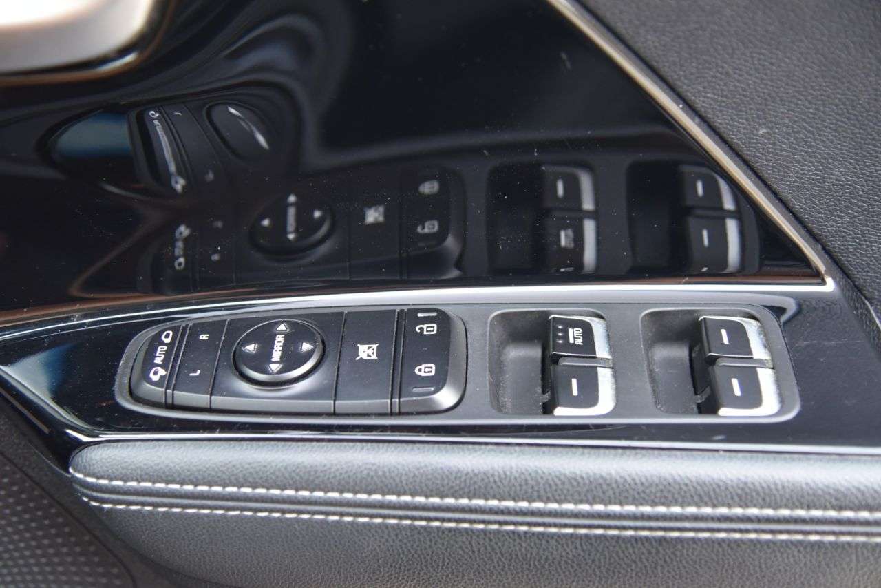 2017 KIA NIRO 2017 KIA NIRO