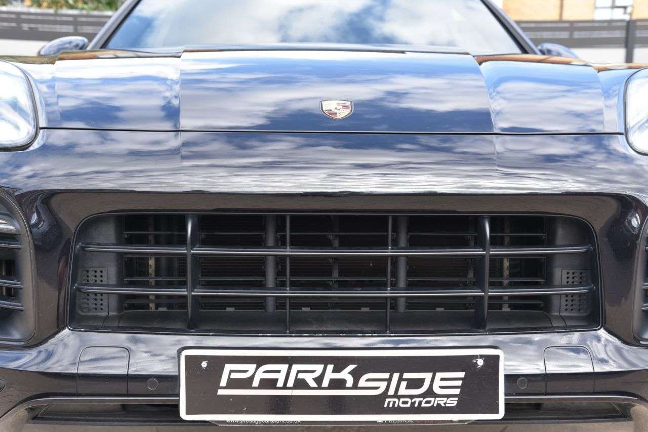2019 PORSCHE CAYENNE 2019 PORSCHE CAYENNE