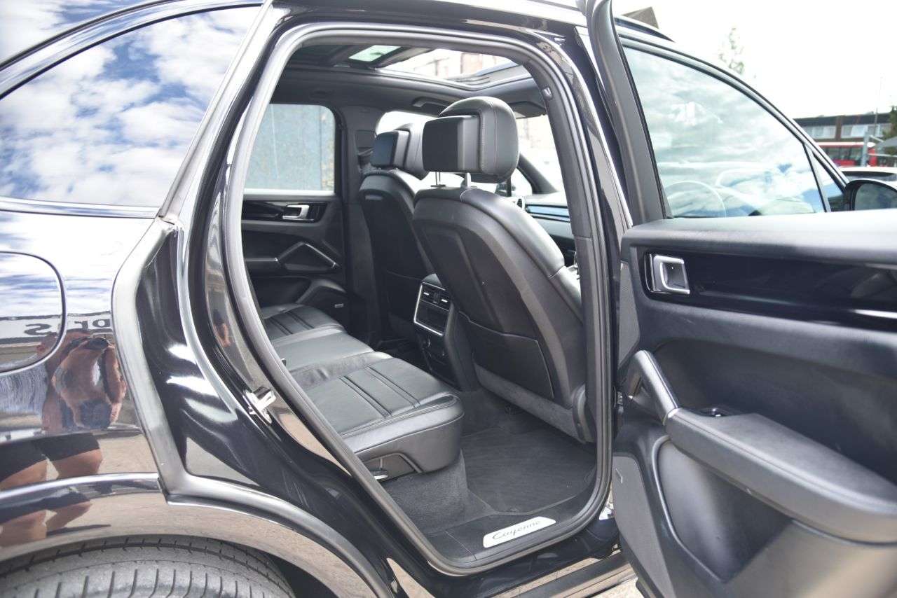 2019 PORSCHE CAYENNE 2019 PORSCHE CAYENNE
