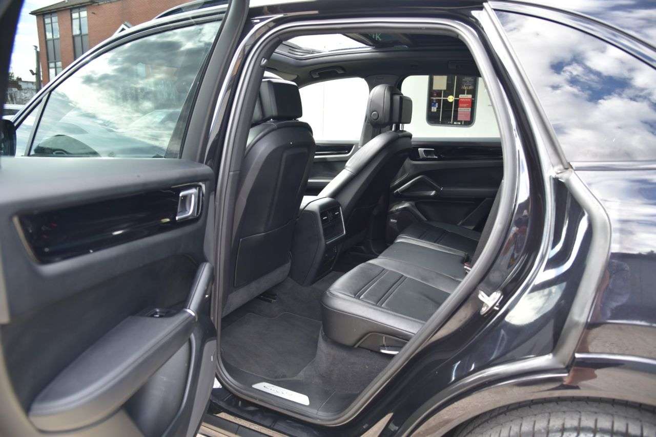 2019 PORSCHE CAYENNE 2019 PORSCHE CAYENNE