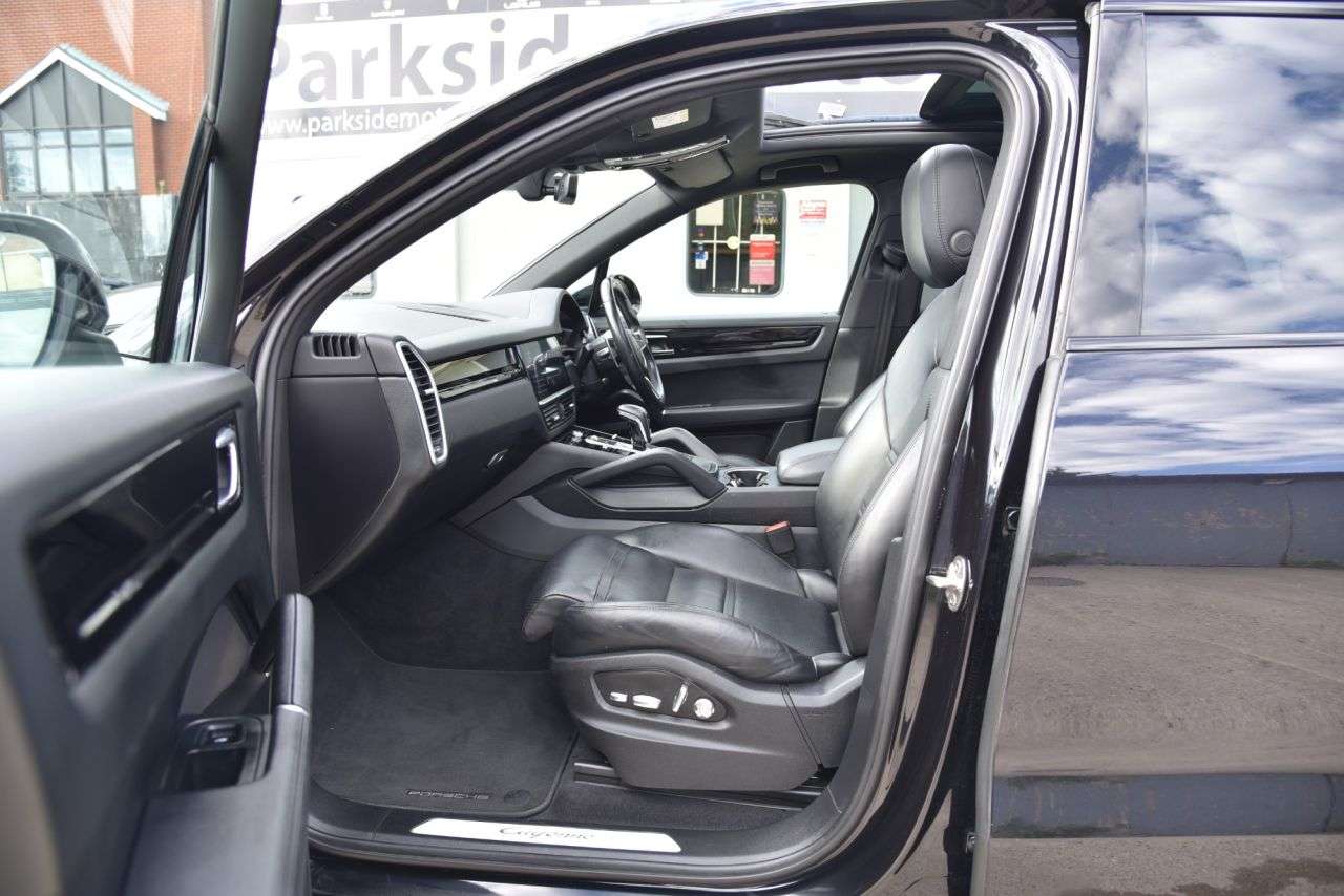2019 PORSCHE CAYENNE 2019 PORSCHE CAYENNE
