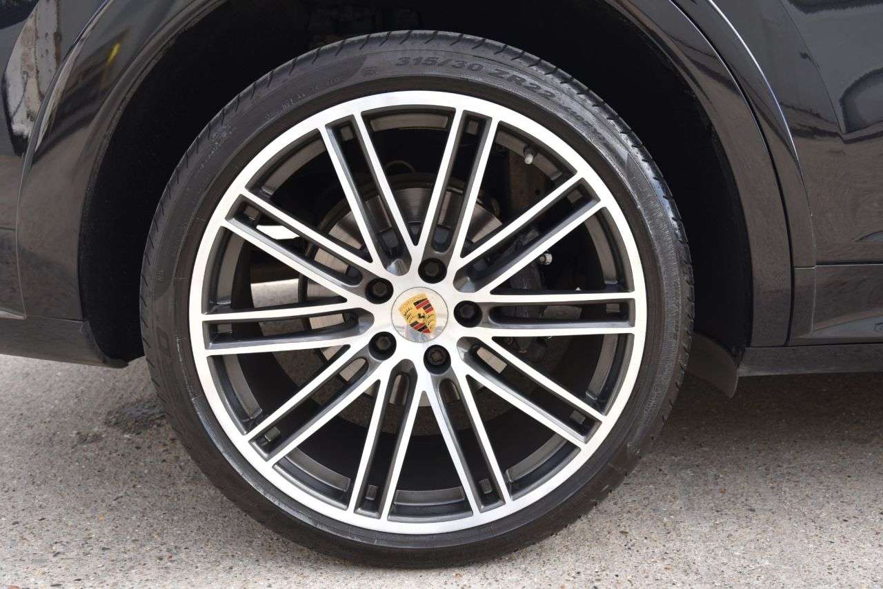 2019 PORSCHE CAYENNE 2019 PORSCHE CAYENNE