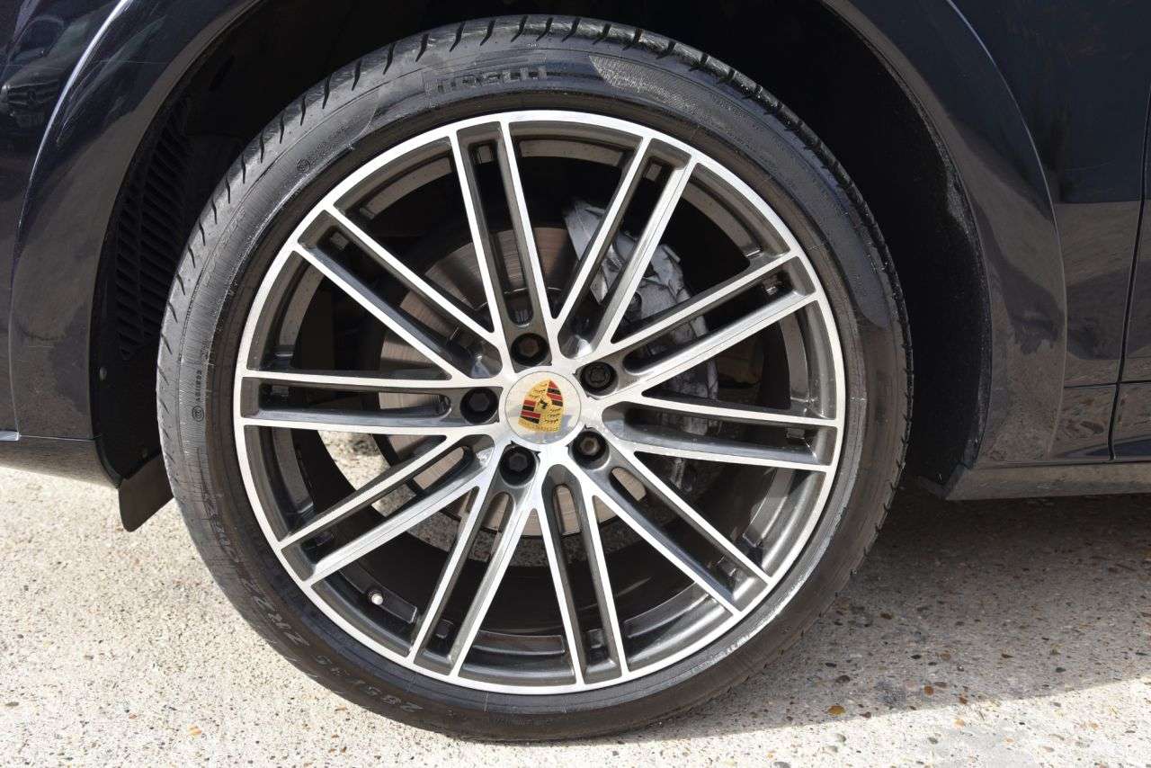 2019 PORSCHE CAYENNE 2019 PORSCHE CAYENNE